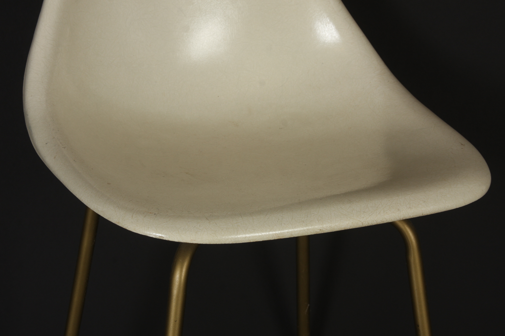 Mod Molded Fiberglass Chair