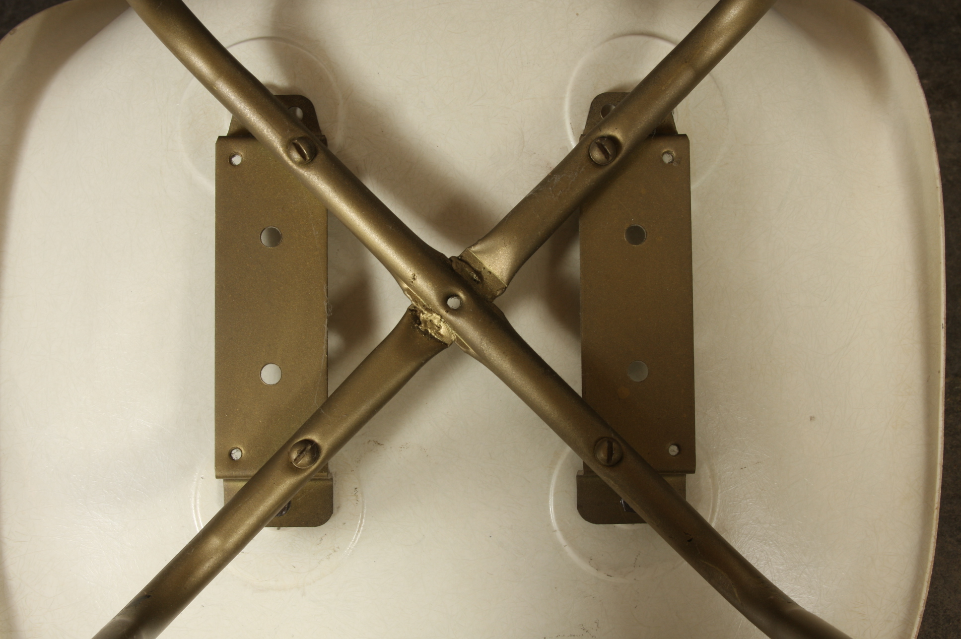 Mod Molded Fiberglass Chair