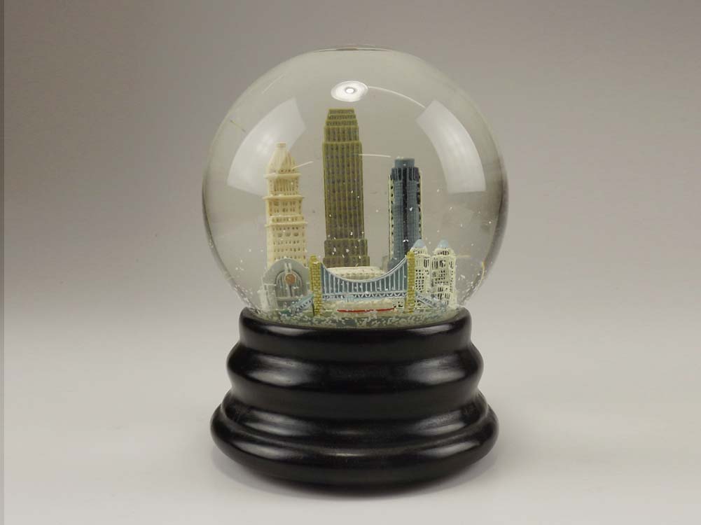 Cincinnati Skyline Snow Globe