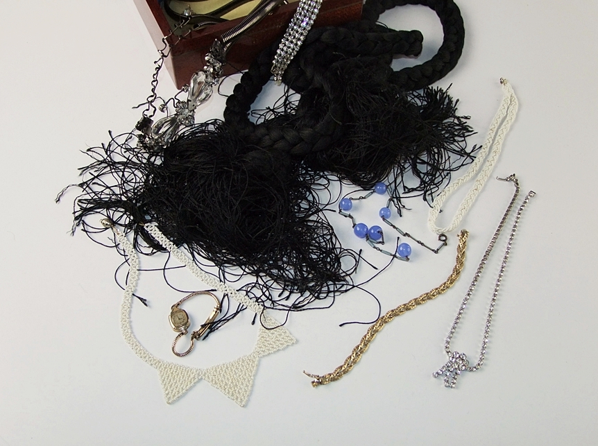 A random lot of vintage jewelry and accessories 