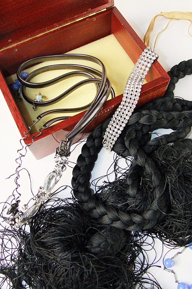 A random lot of vintage jewelry and accessories 