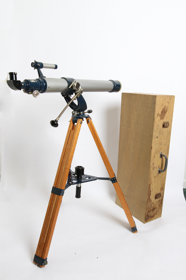 Rare 1950's Bushnell Telescope 