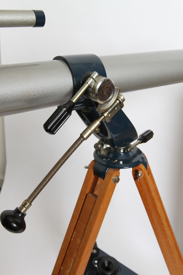 Rare 1950's Bushnell Telescope 