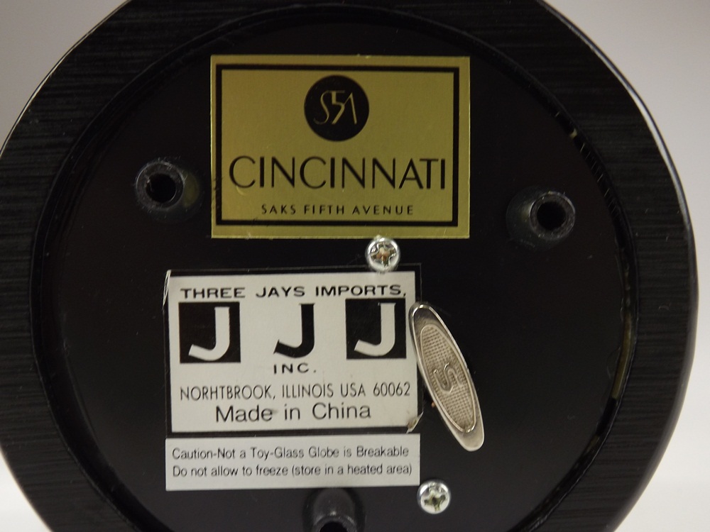 Cincinnati Skyline Snow Globe