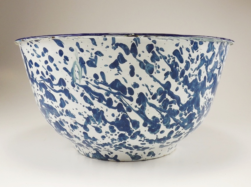 Graniteware Bowl and Decorative Wood Utensils 