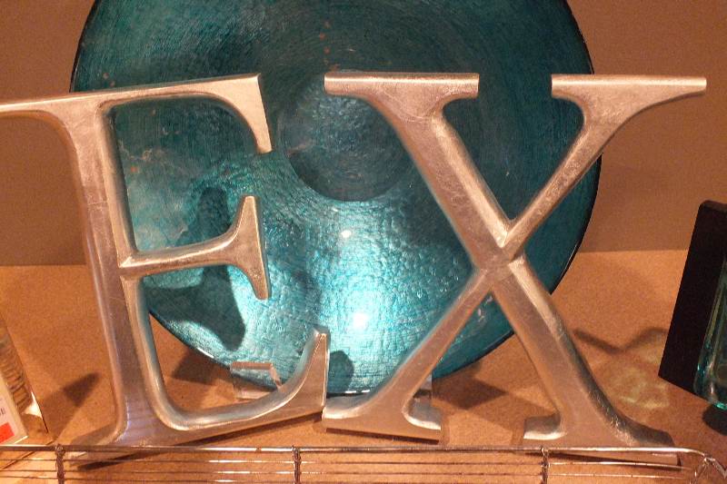 Lovely decorative accessories which will dazzle your "EX"