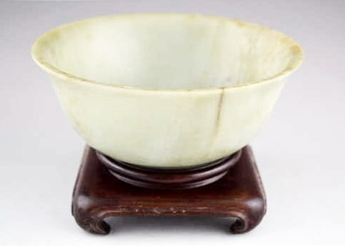 Chinese Jade Bowl, a 20th century replica of a Qianlong Era, Qing Dynasty Piece