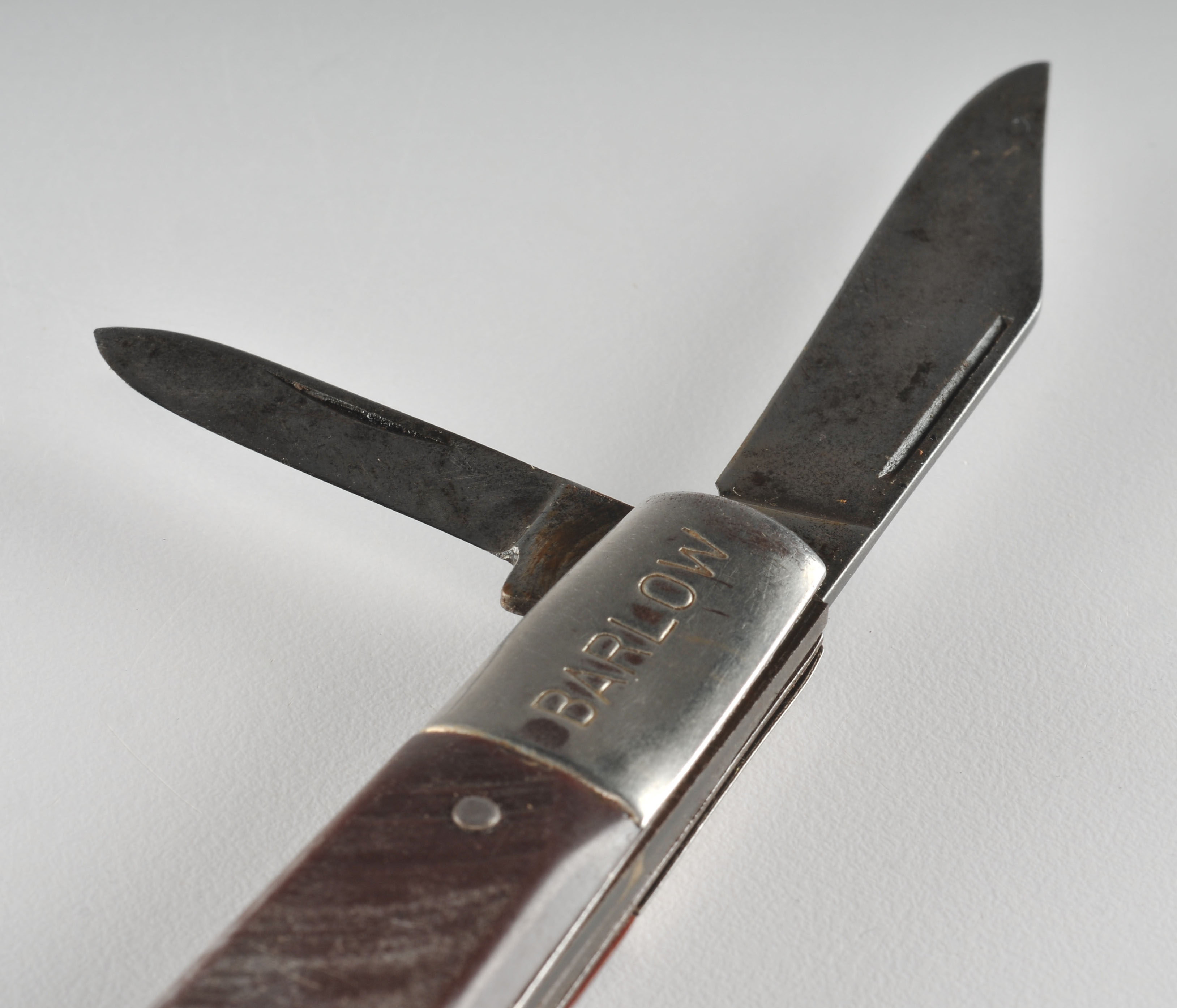 Vintage Barlow two blade pocket knife with brown handle.