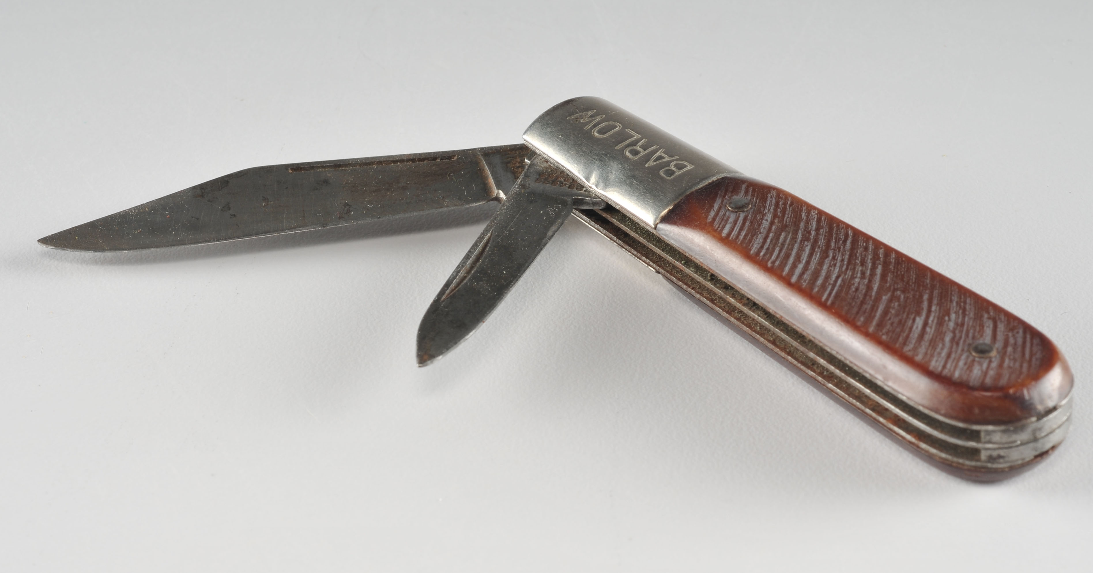Vintage Barlow two blade pocket knife with brown handle.