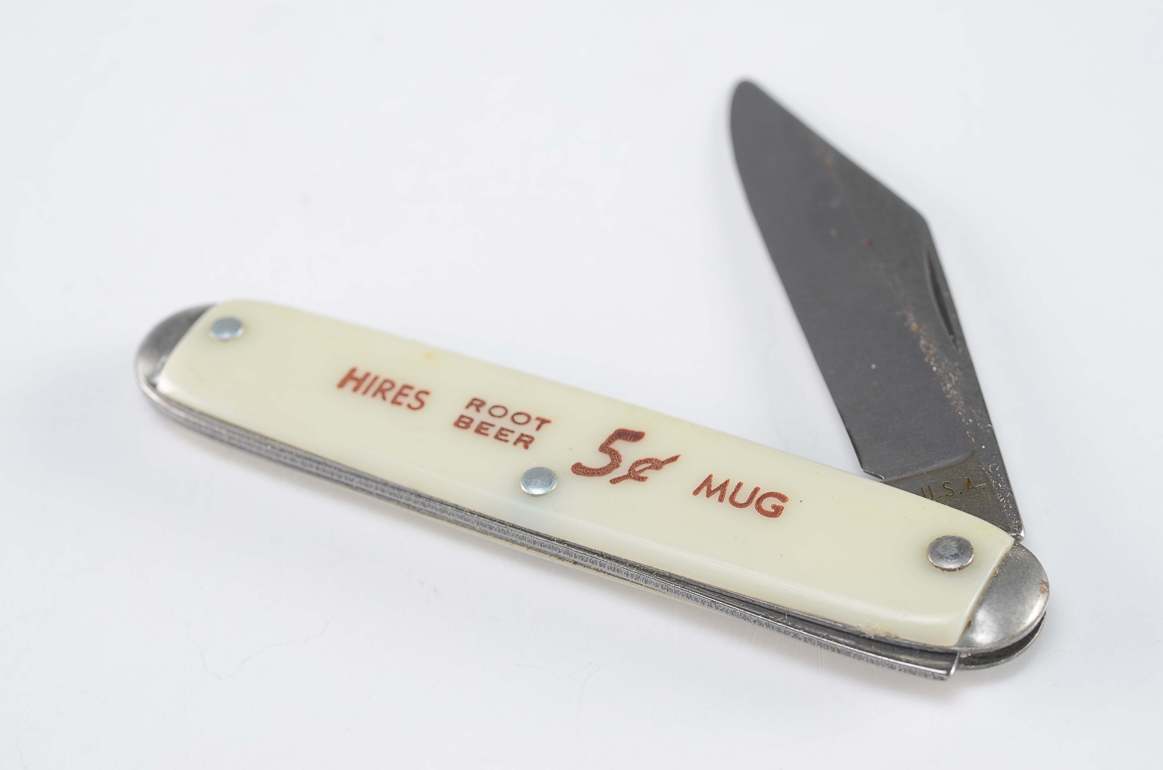 Various themed vintage pocket knives