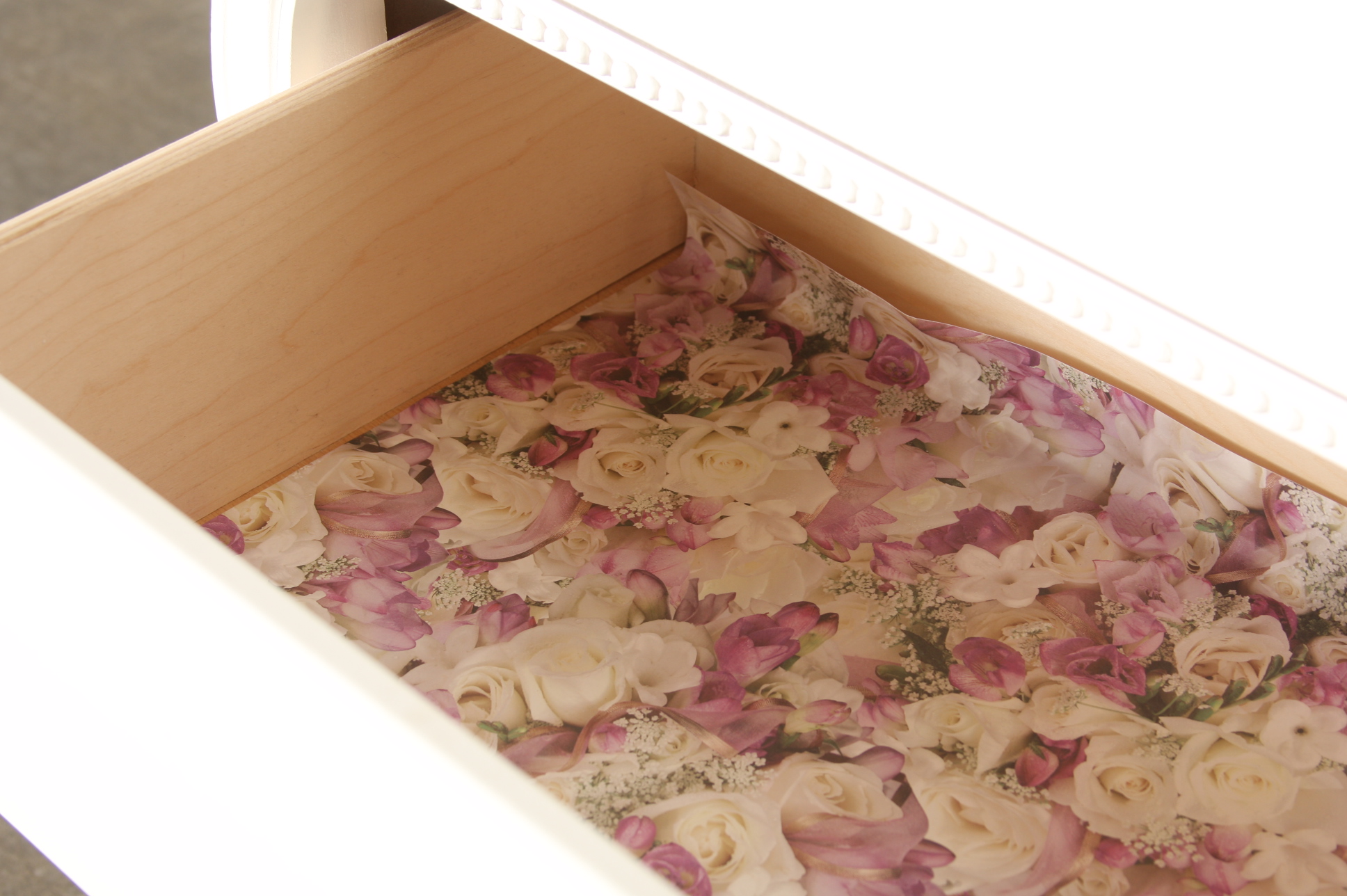 Stanley Furniture White Bachelor's Chest of Drawers