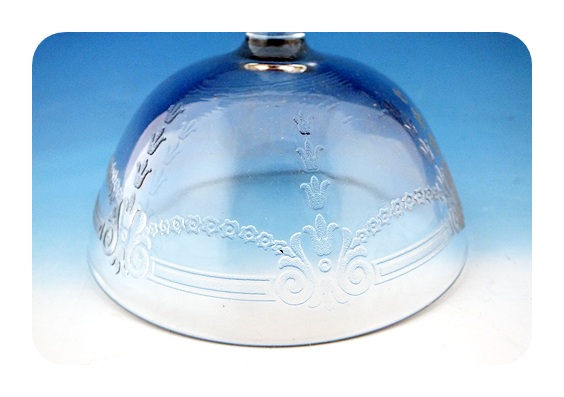 Metal sundae holders with glass inserts