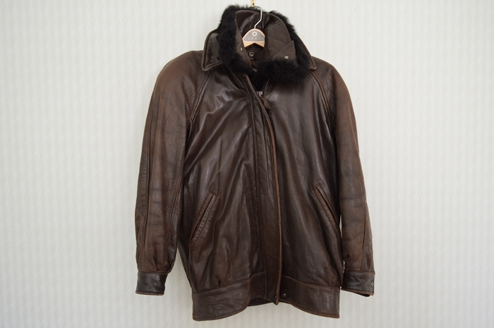 Vintage Leather Bomber Jacket with Fur Lining