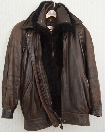 Vintage Leather Bomber Jacket with Fur Lining