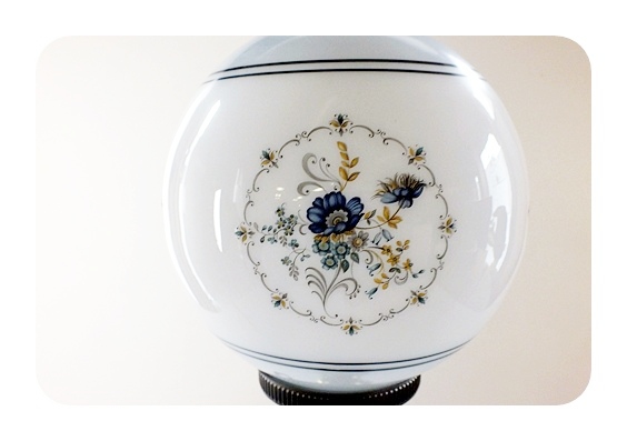 Modern electric brass table lamp