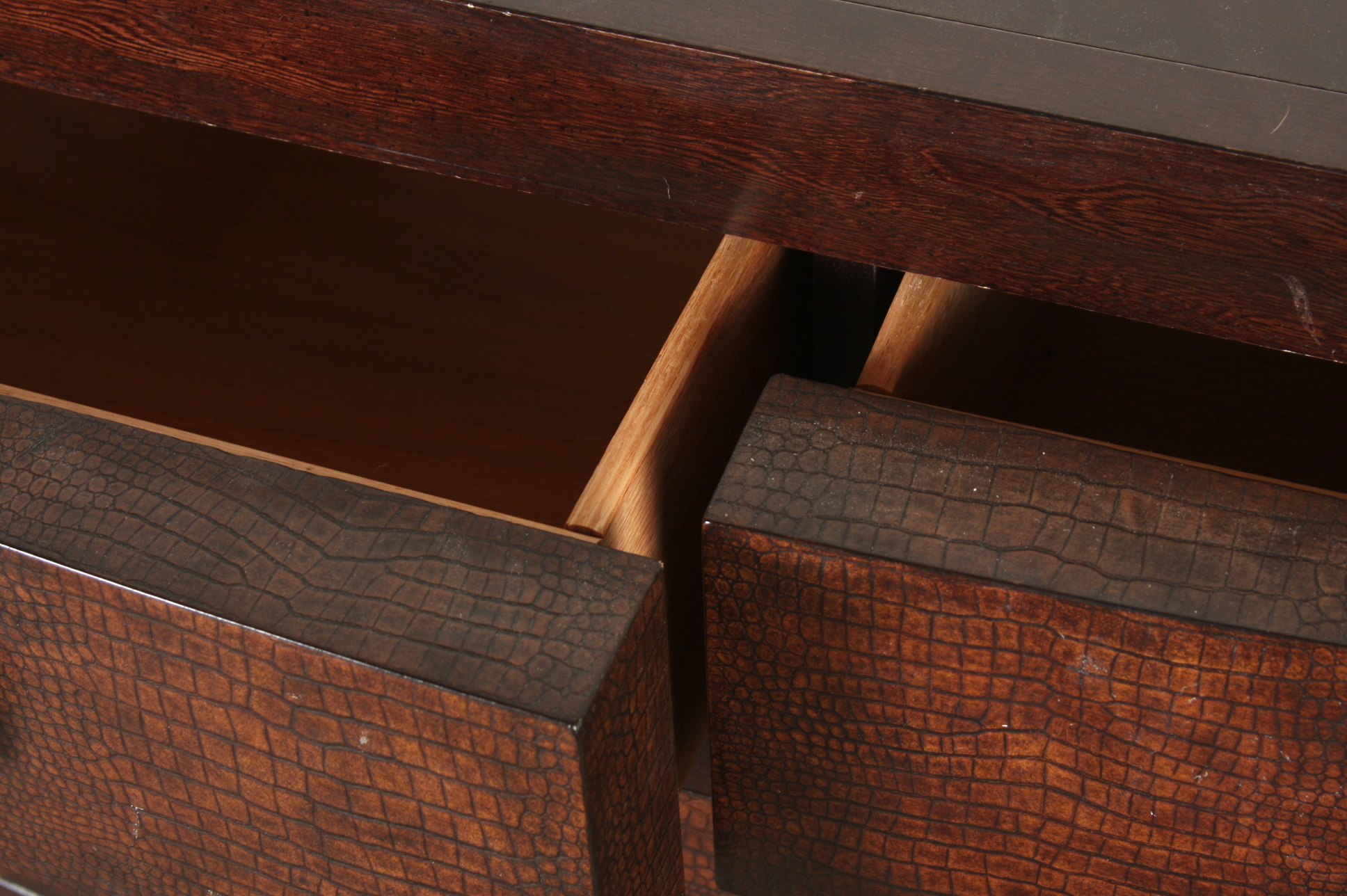 Bernhardt Satori Ladies Dresser 