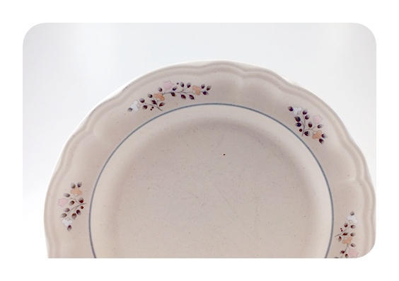 64 pieces of various style Pfaltzgaff table ware.