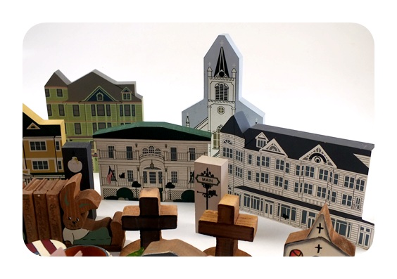 Large lot of decorative seasonal wood crafts