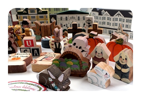 Large lot of decorative seasonal wood crafts