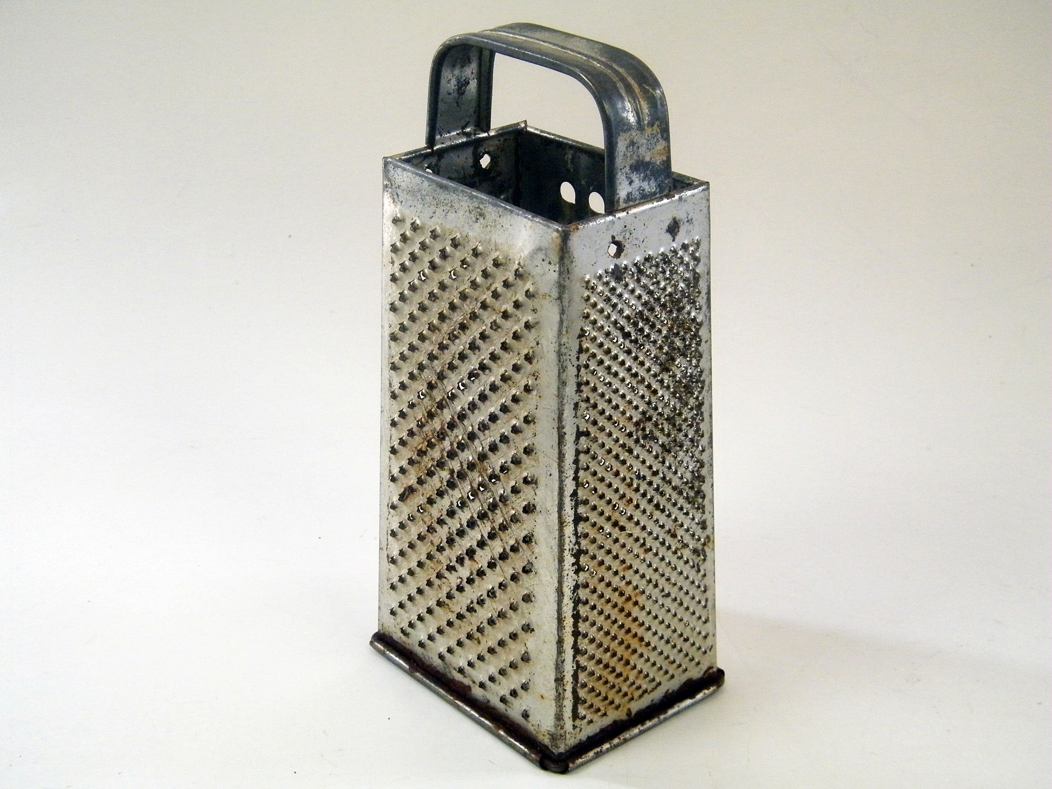 Vintage metal Kitchen Utensils 