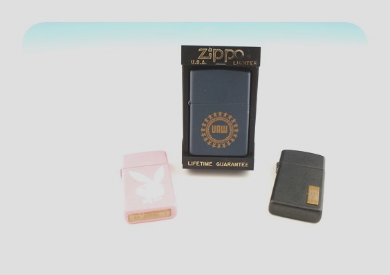 Interesting lot of vintage Zippo lighters in good condition