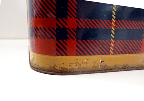 Vintage plaid metal picnic basket