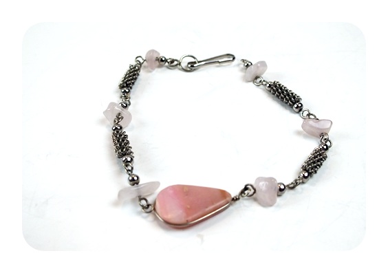 Five stunning bracelets for her