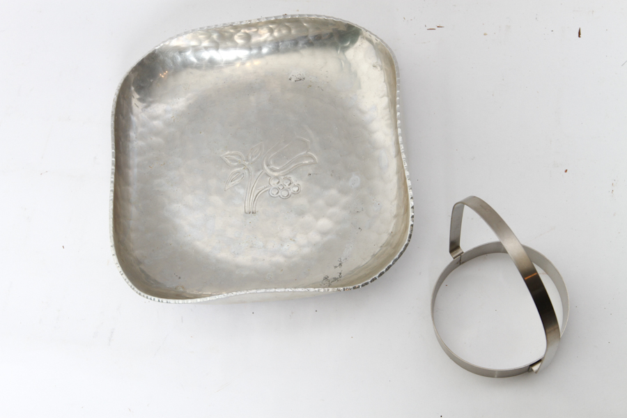 Various Vintage Kitchen Items