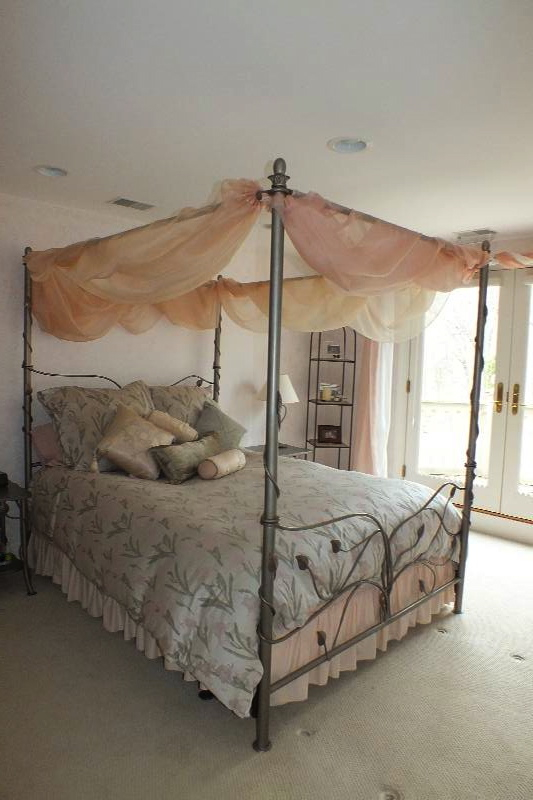 Evening Garden Iron queen size four poster  Canopy Bed 