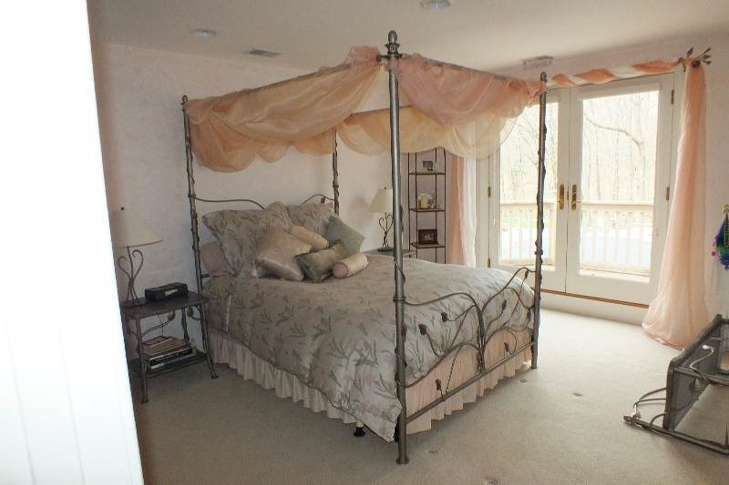 Evening Garden Iron queen size four poster  Canopy Bed 