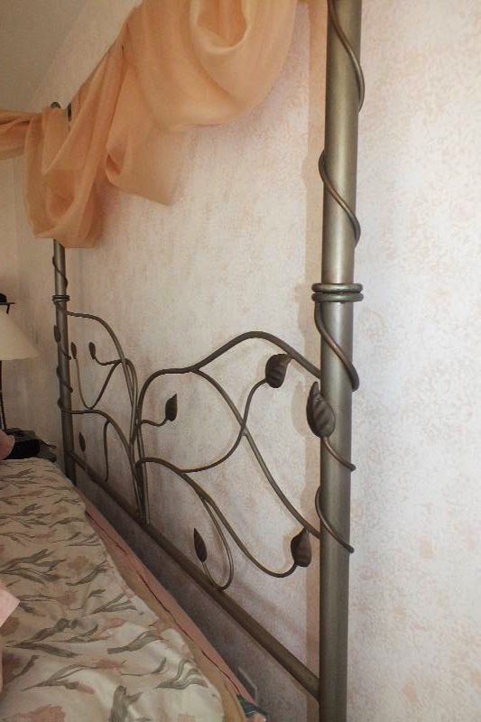 Evening Garden Iron queen size four poster  Canopy Bed 