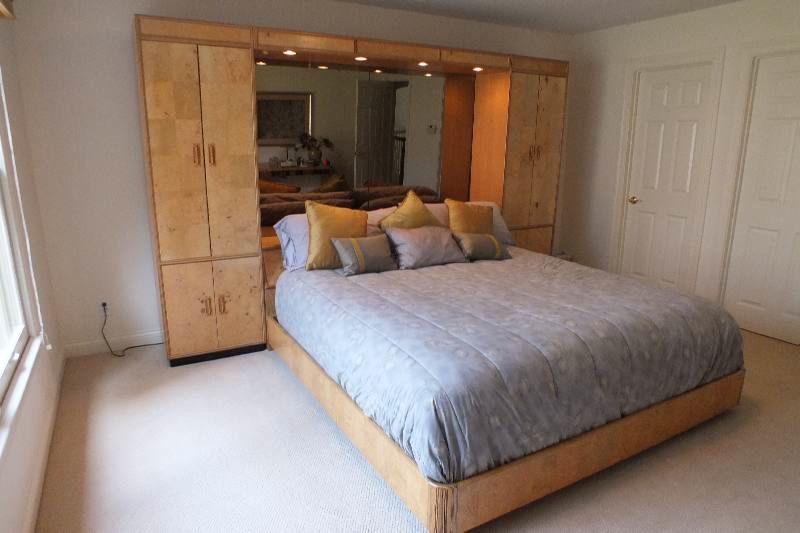 Henredon Scene Two Platform bed, headboard and two cabinets