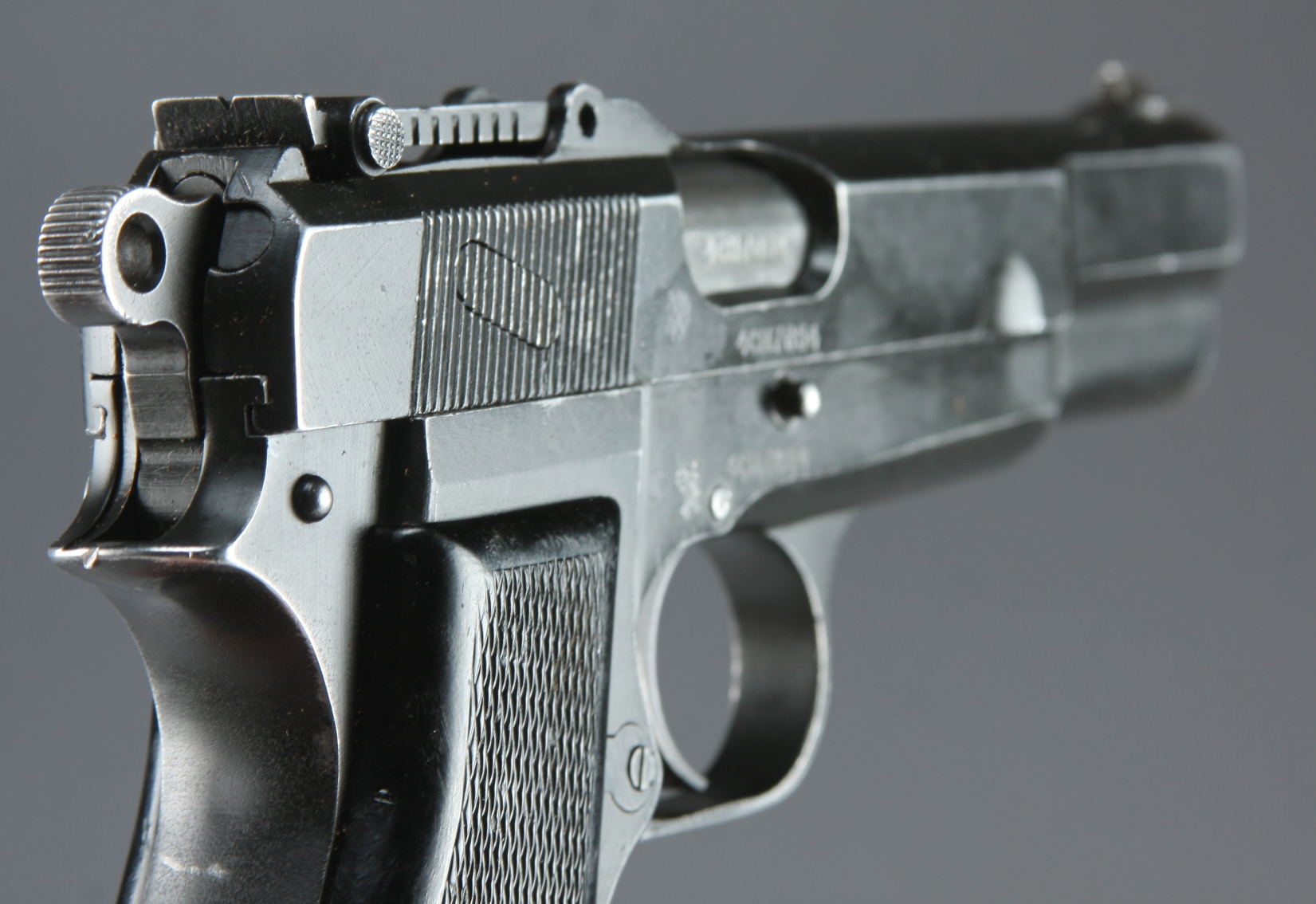 Inglis MK1 Semi-Automatic Handgun