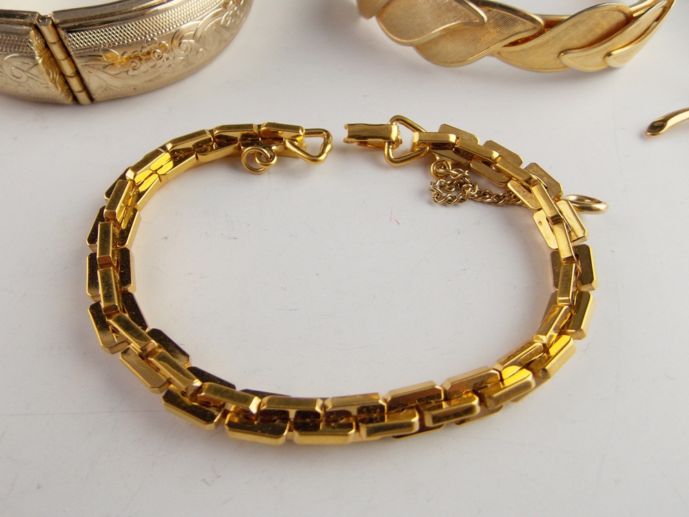 Gold Tone Jewelry
