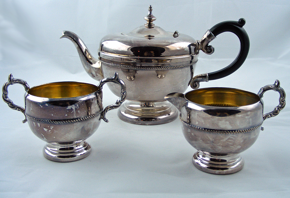 Viking Plate Tea Pot Creamer Set