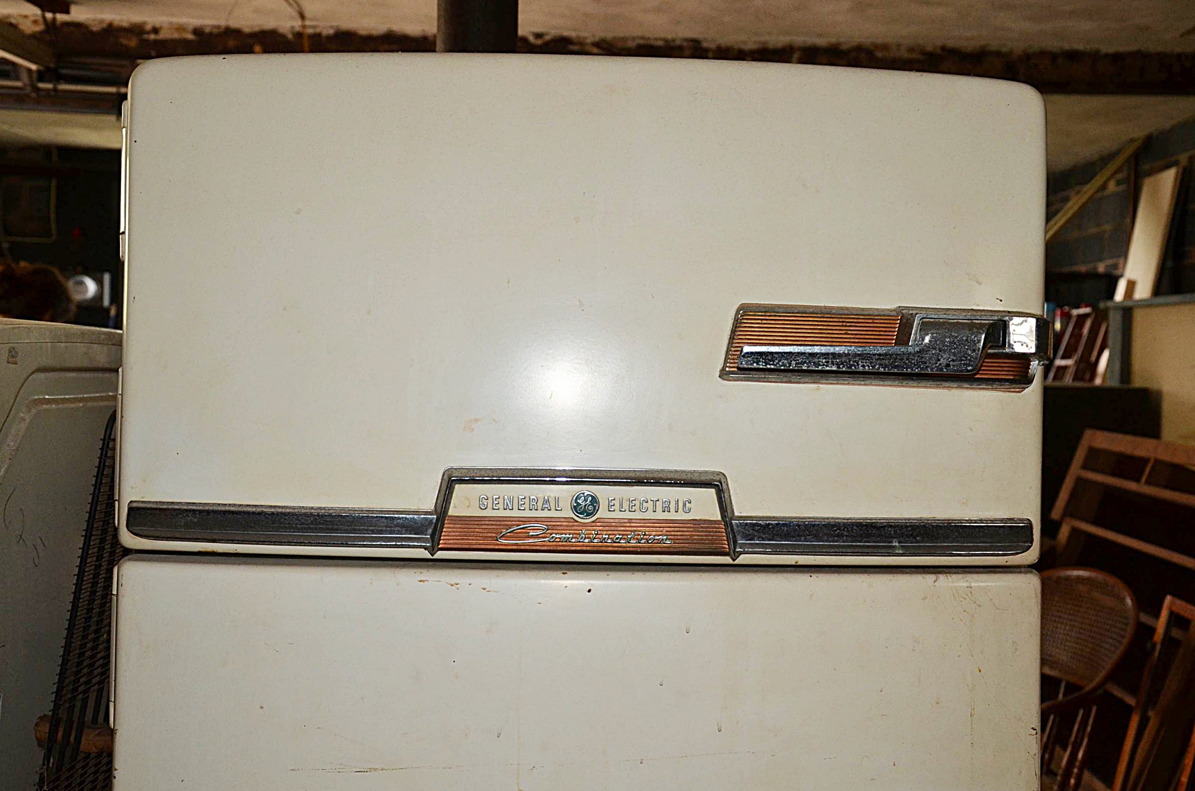 Circa 1950s General Electric Combination refrigerator/freezer.