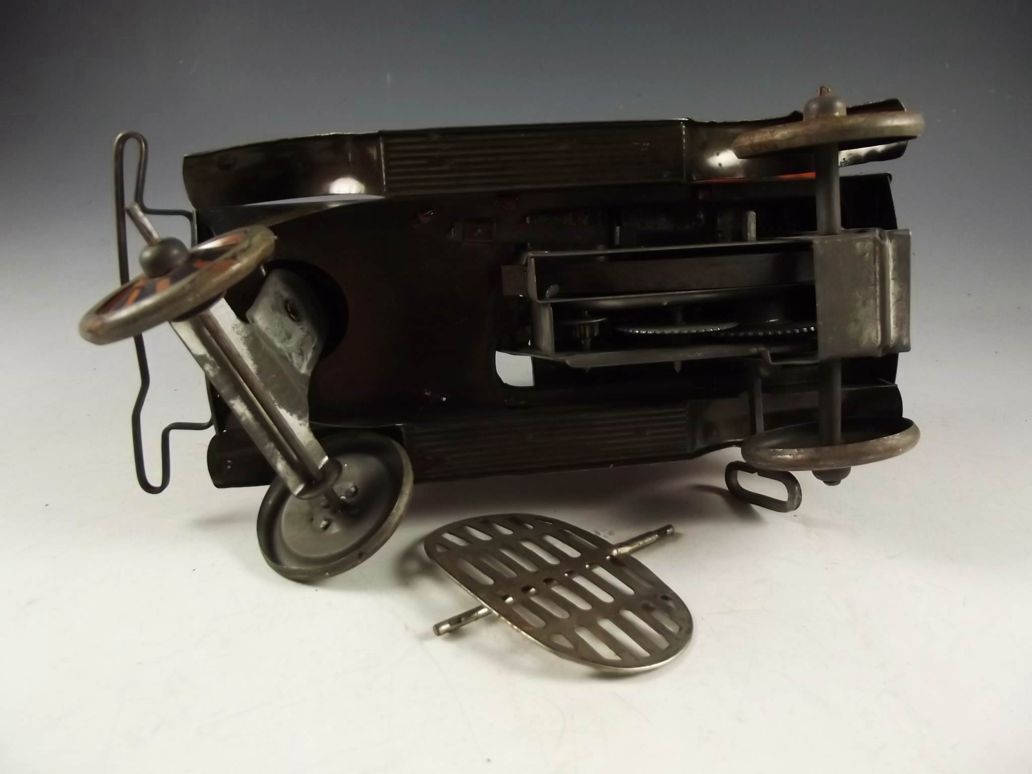 Circa 1930's Amos 'n Andy tin Fresh Air Taxi Cab.