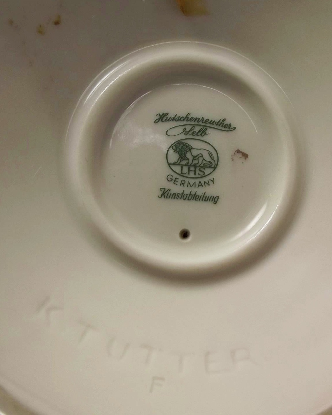 Hutschenreuther Selb Kunstabteilung LHS candelabra.