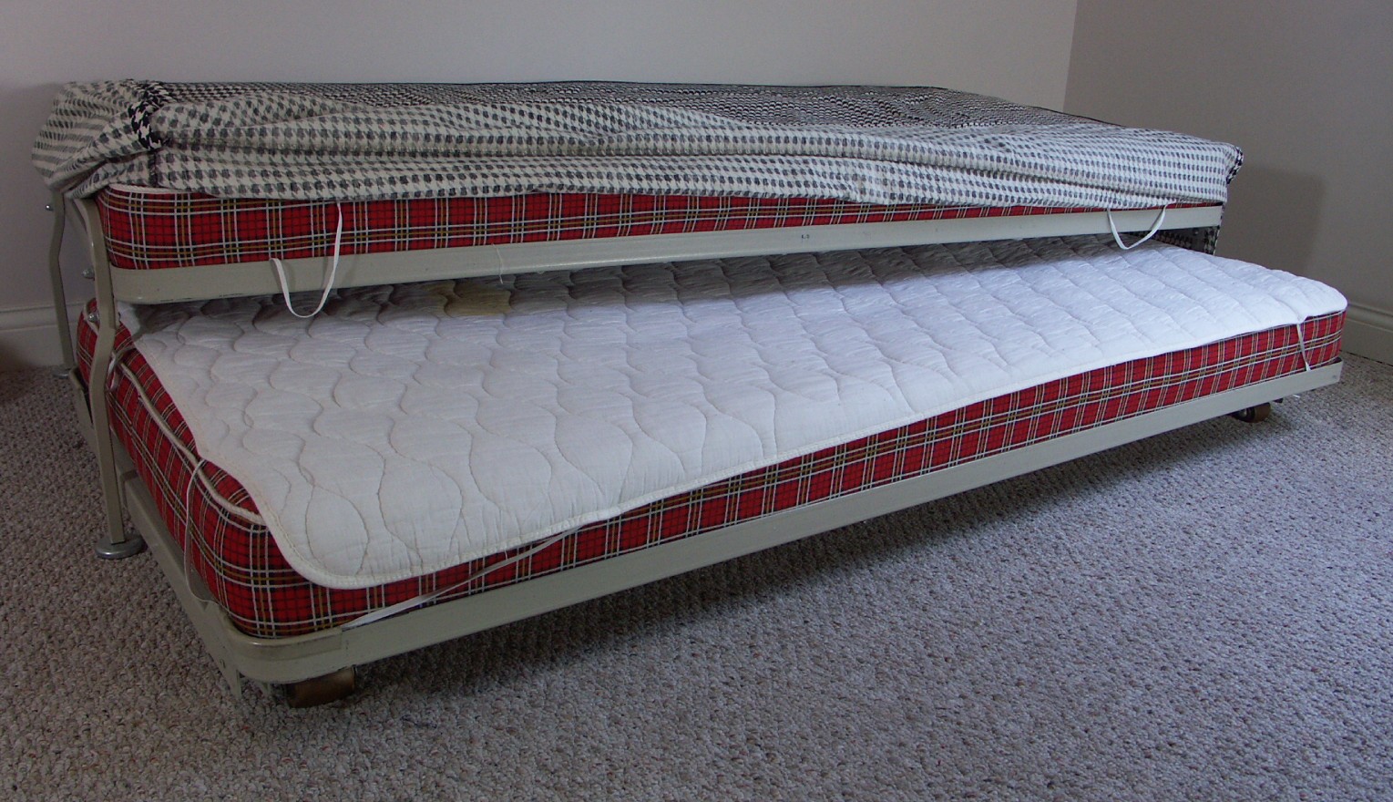 Vintage Simmons Sofa Bed