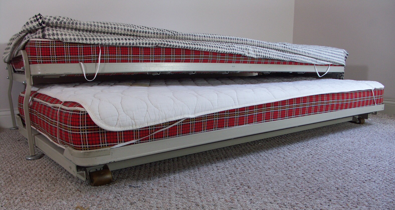 Vintage Simmons Sofa Bed