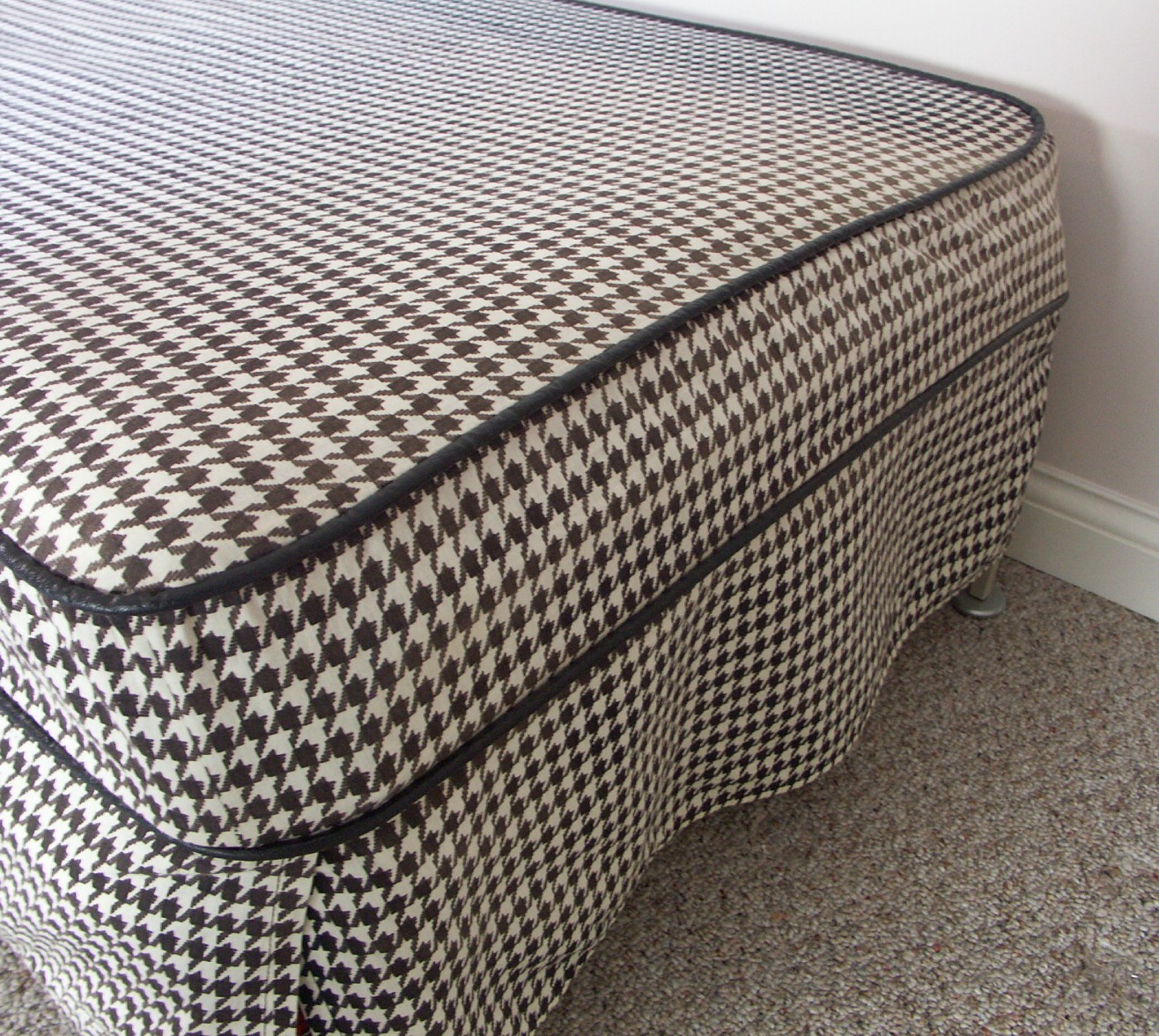 Vintage Simmons Sofa Bed