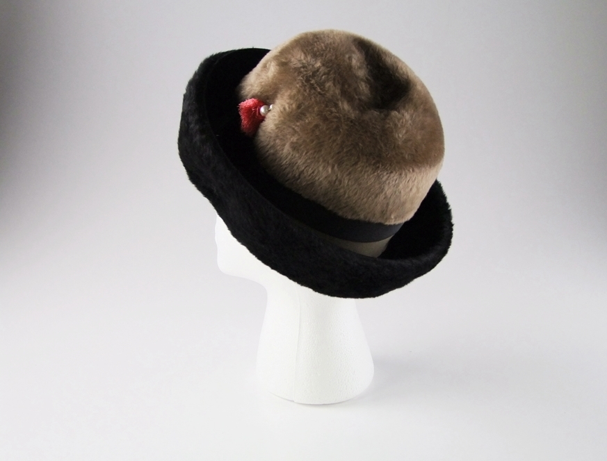 Stylish vintage Duchess felted hat in taupe and black 