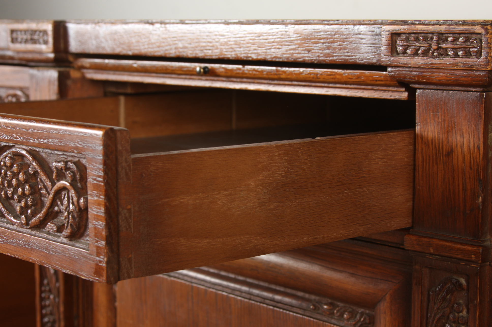 Romweber Viking Oak Executive Desk