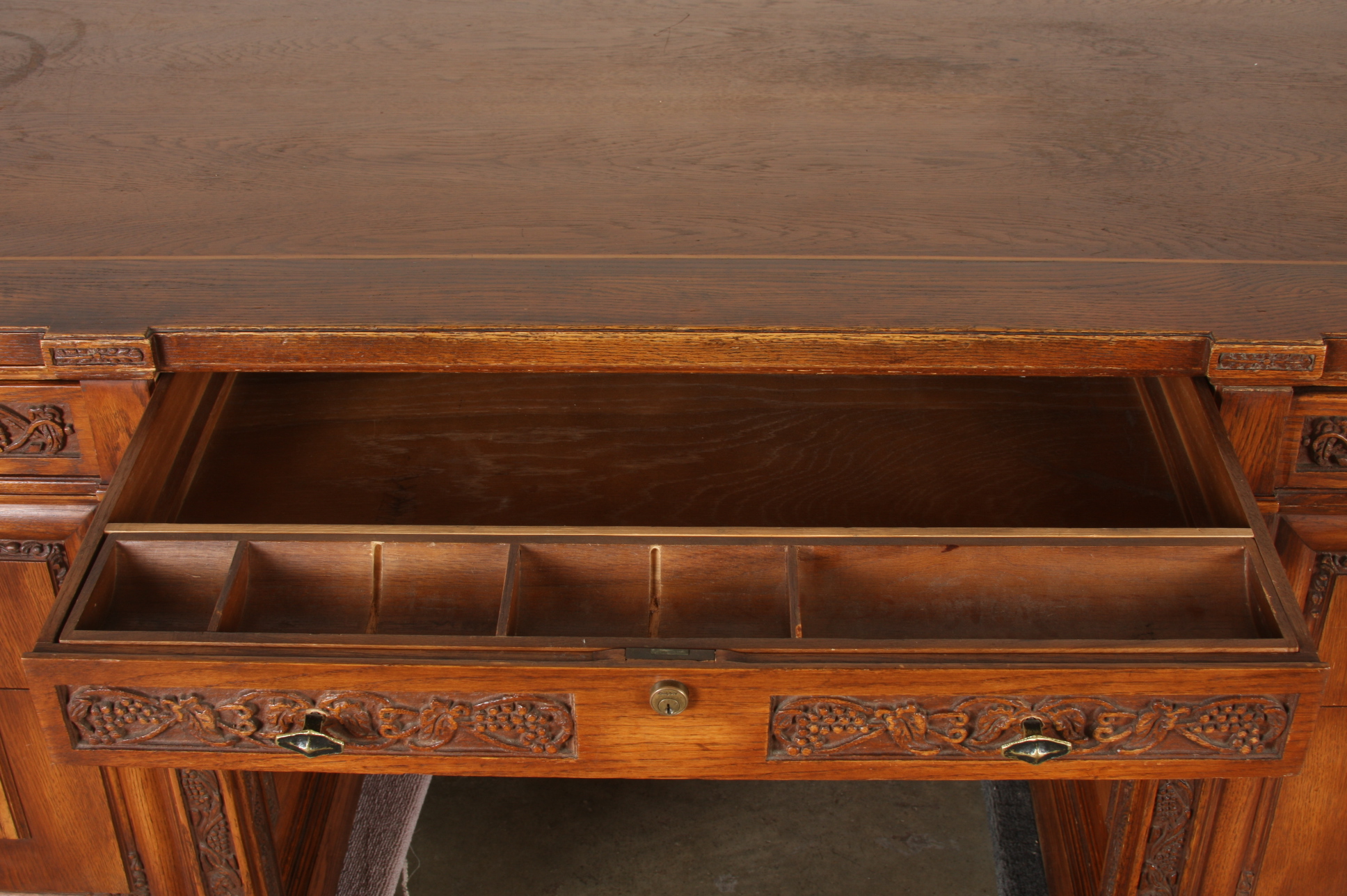 Romweber Viking Oak Executive Desk