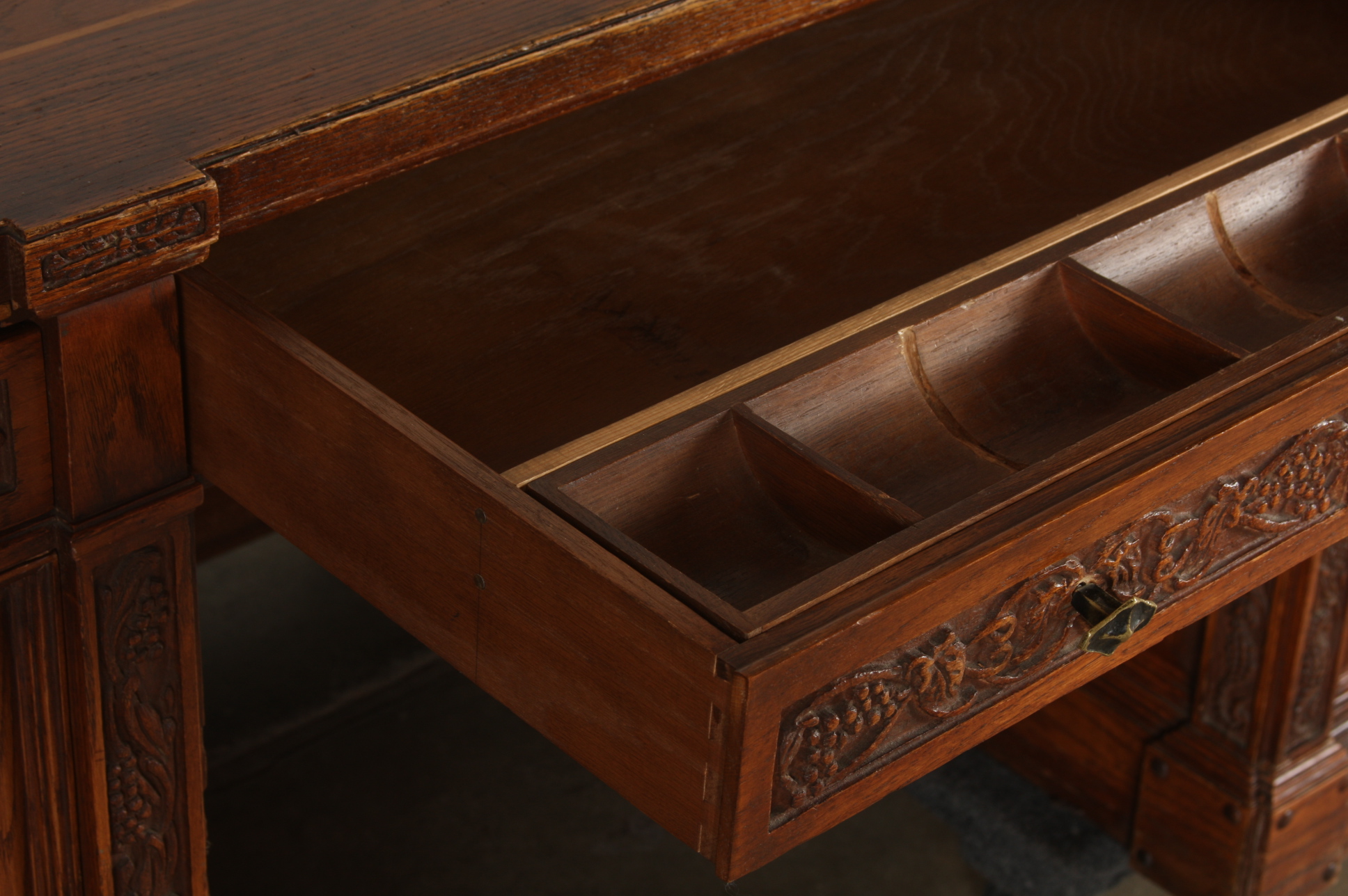 Romweber Viking Oak Executive Desk