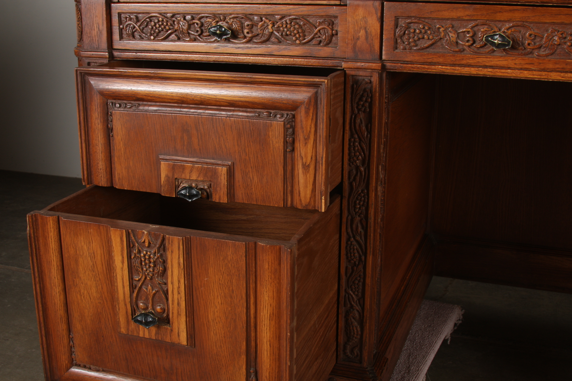 Romweber Viking Oak Executive Desk