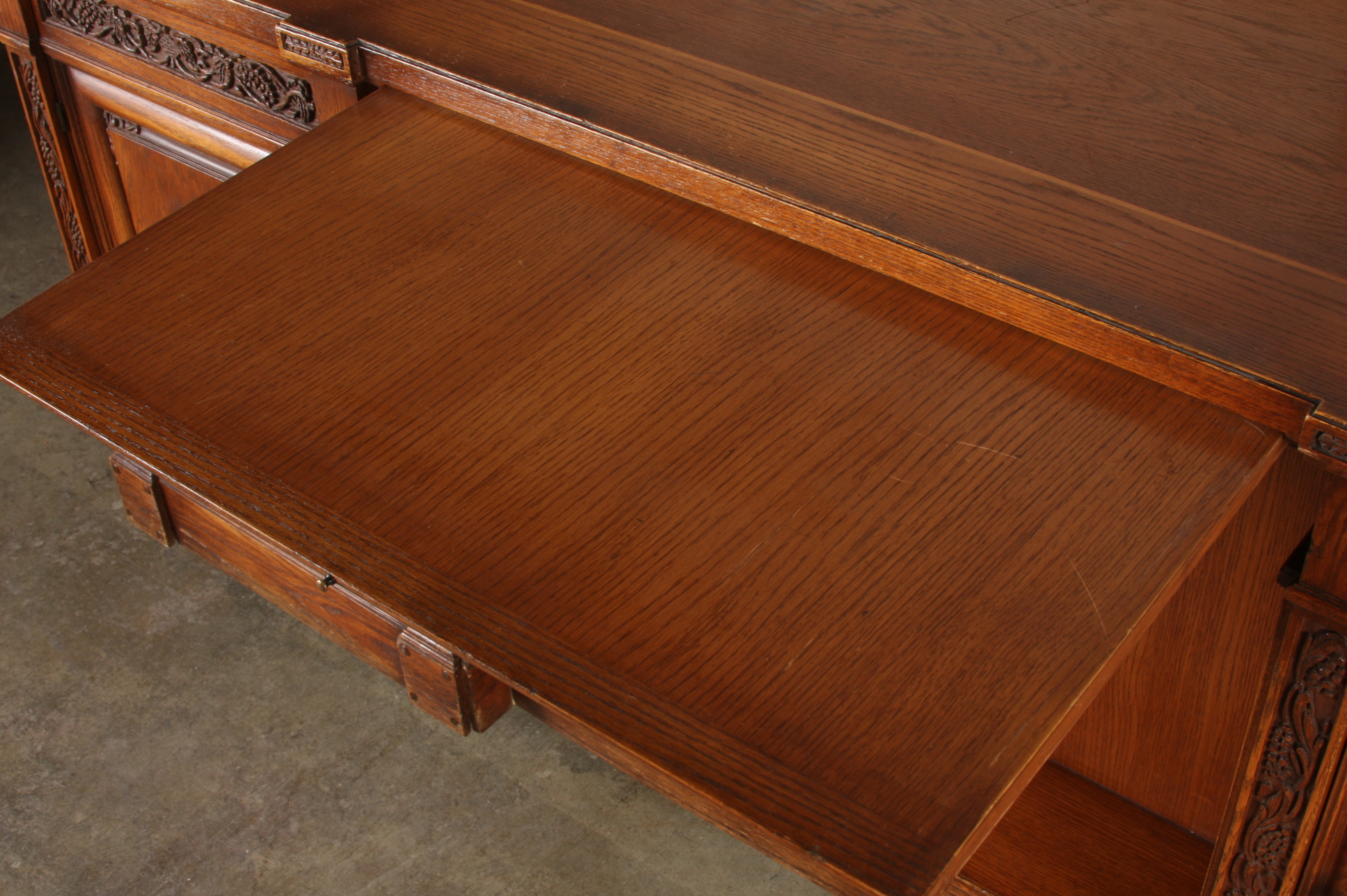 Romweber Viking Oak Executive Desk