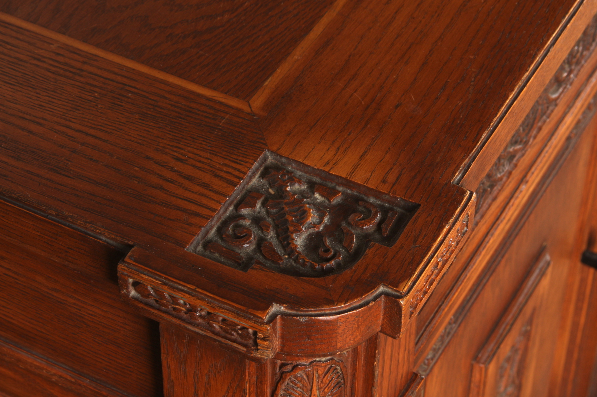 Romweber Viking Oak Executive Desk