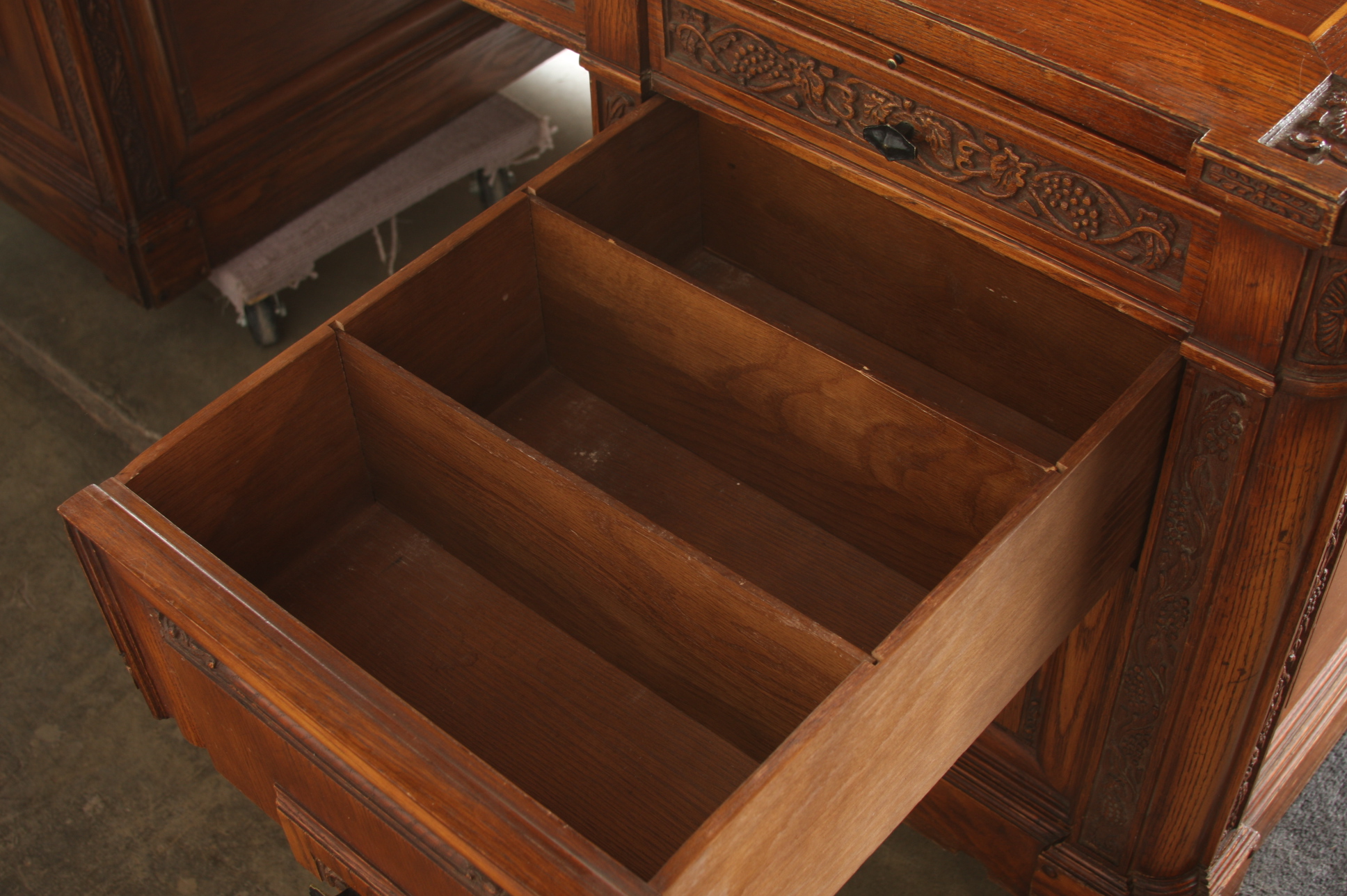 Romweber Viking Oak Executive Desk