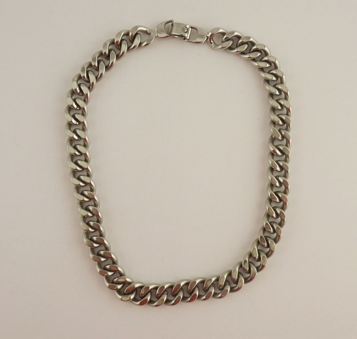 Chunky Chain Choker and Bold Link Cuff